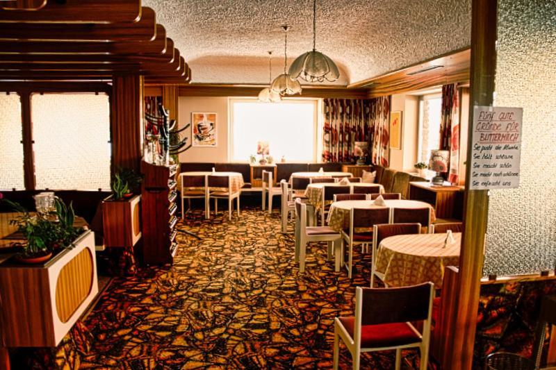 Cafe Rudi Living Bed & Breakfast Parcines Exterior foto